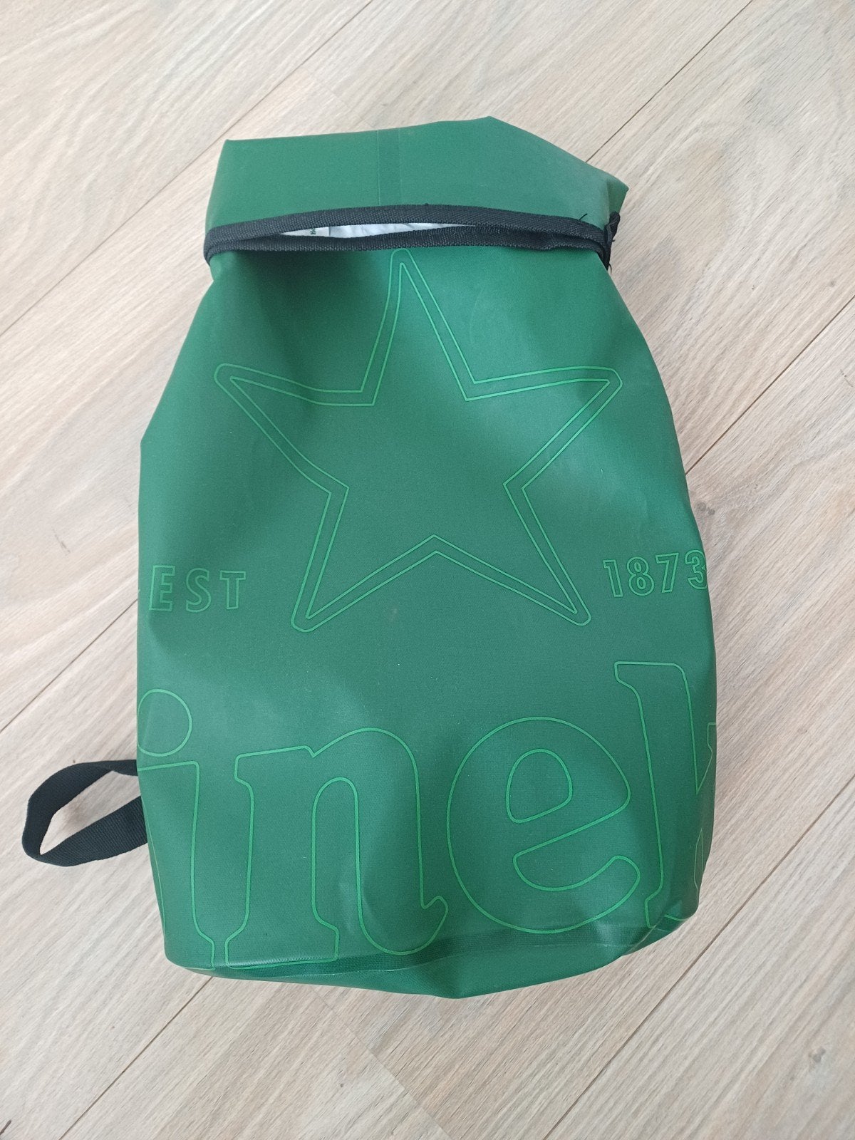 Heineken rugzak - waterdicht met flesopener, 25 tot 40 cm, Ophalen of Verzenden, Zo goed als nieuw, Waterdicht