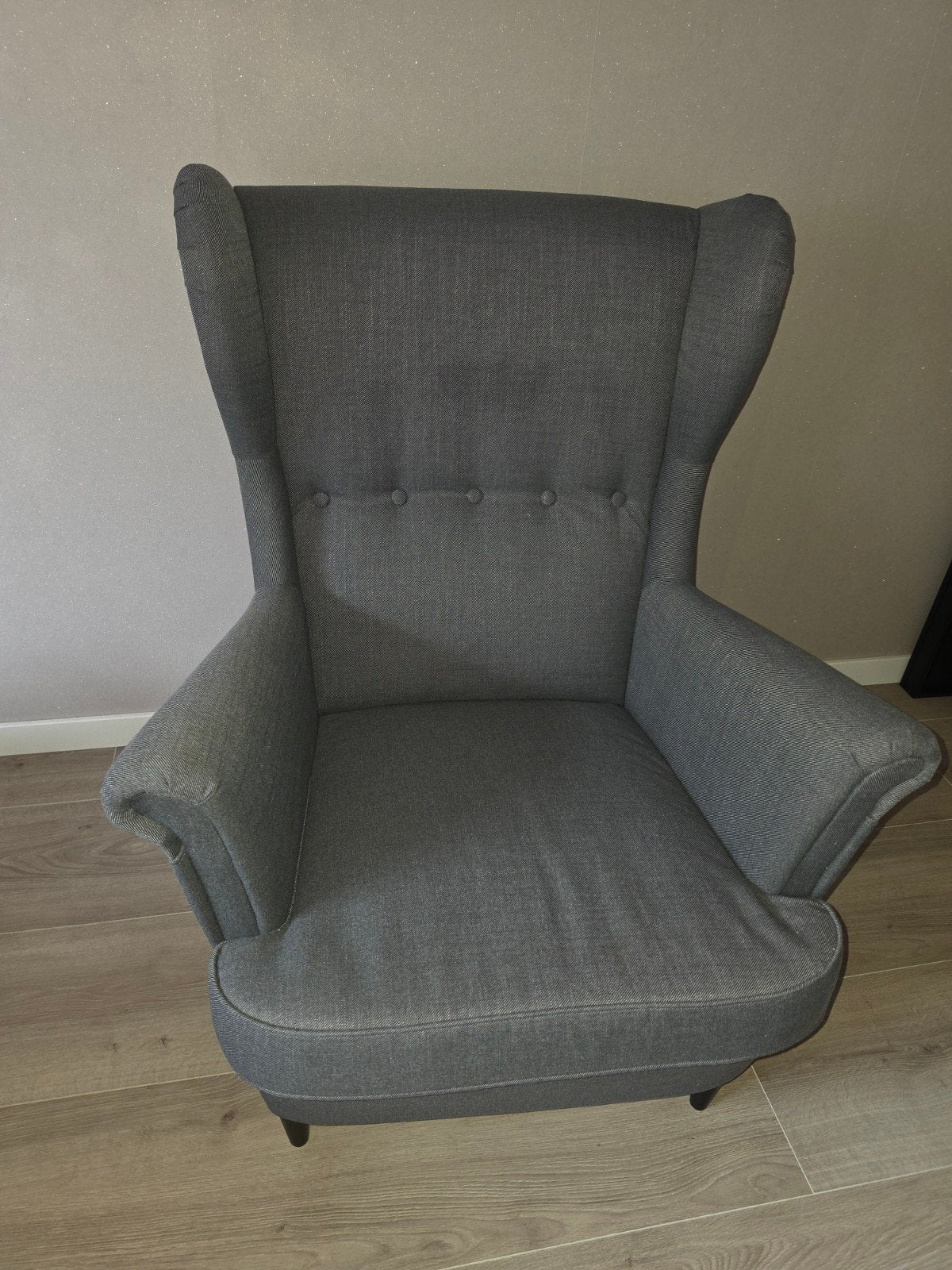 Grijze fauteuil - Comfortabel en stijlvol, Huis en Inrichting, Ophalen, Gebruikt, 75 tot 100 cm, 50 tot 75 cm