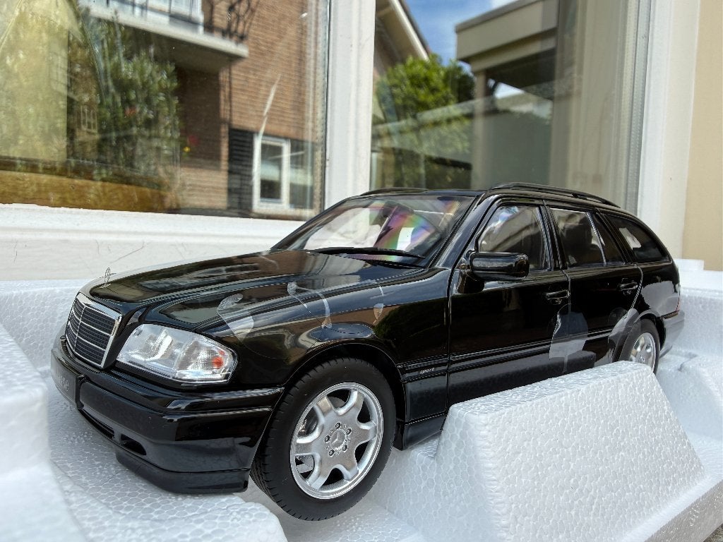 1:18 Mercedes S202 C-Klasse T-Modell Sport zwart 1997 Norev, Hobby en Vrije tijd, Modelauto's | 1:18, Auto, Norev, 70-72 Av. de Bohlen, Vaulx-en-Velin, 69120, France