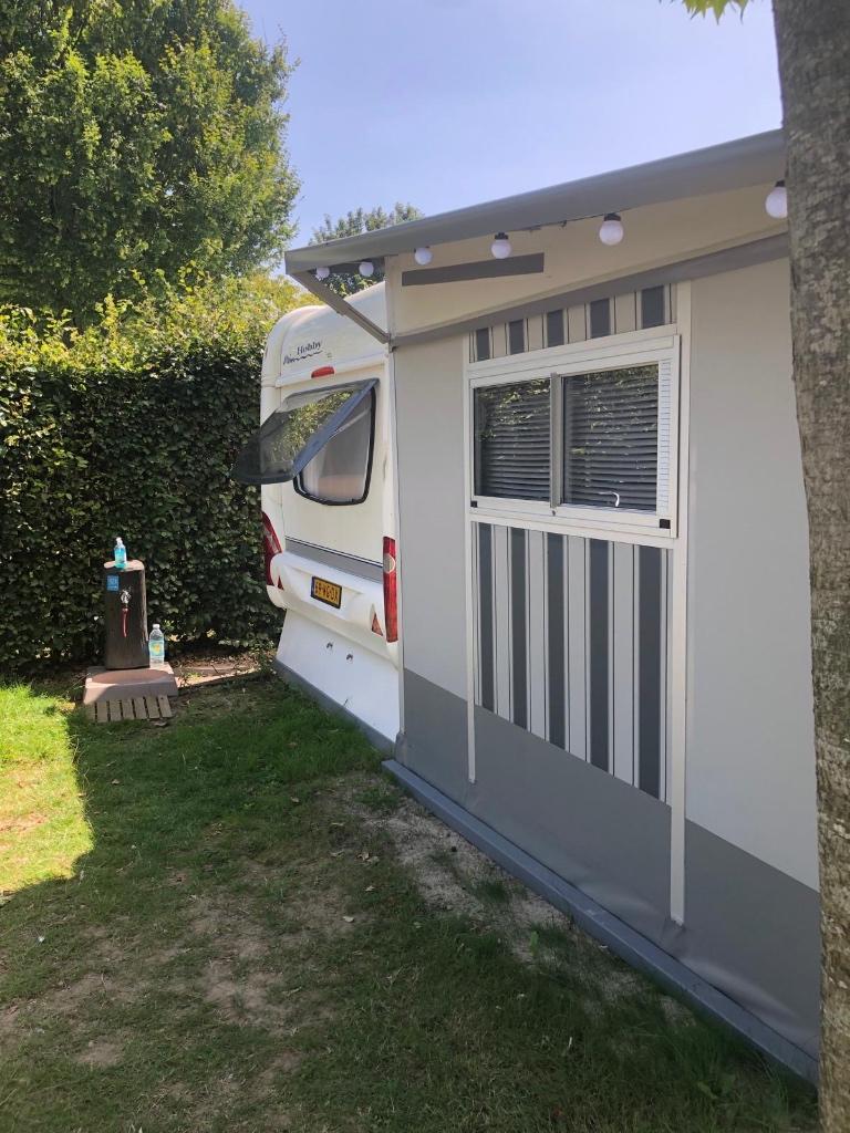 Hobby 560 ul excellent, Rondzit, Particulier, 5 tot 6 meter, Tot en met 4