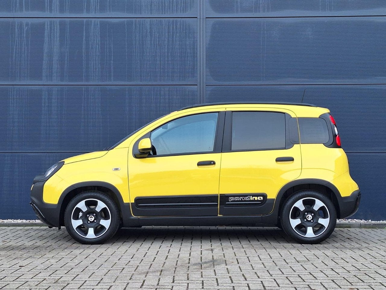 Fiat Panda 1.0 70pk Pandina | Cruise Control | Airco | Apple, Gebruikt, Panda, Bedrijf, Handgeschakeld