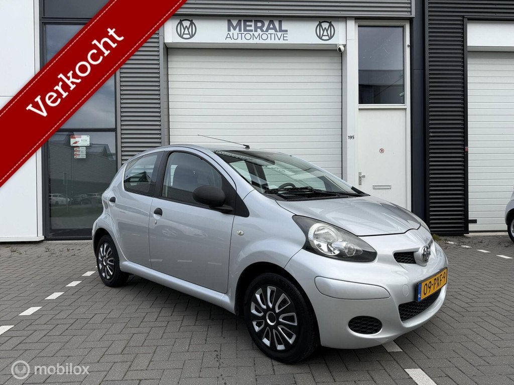 Toyota Aygo 1.0-12V Access 5Drs Airco NAP APK APRIL 2027, Auto's, Toyota, Voorwielaandrijving, Euro 5, Gebruikt, Elektrische ramen