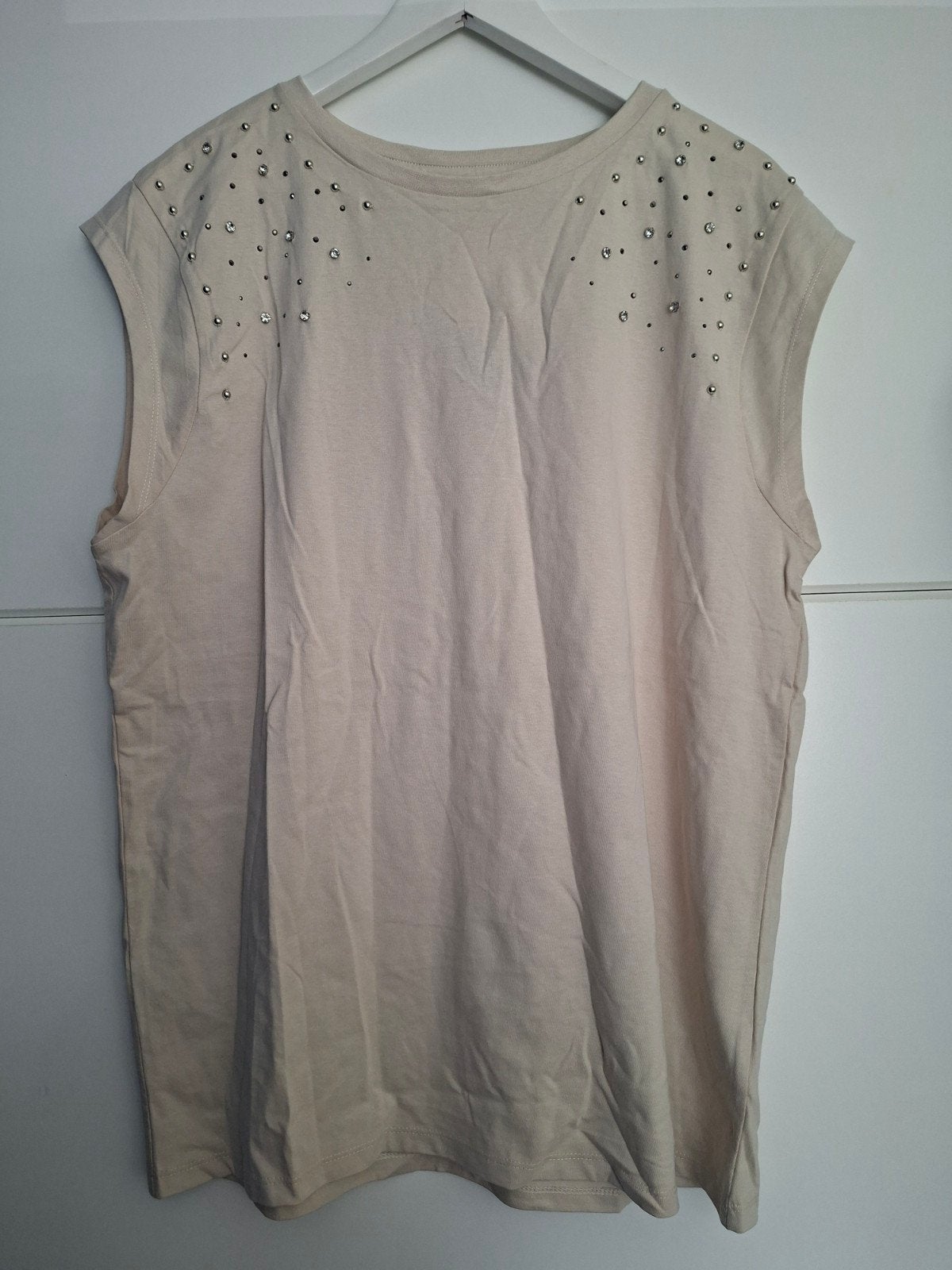 Leuk nieuw shirt met steentjes van Wibra maat 42/44, Kleding | Dames, Beige, Maat 42/44 (L), Nieuw, Ophalen of Verzenden
