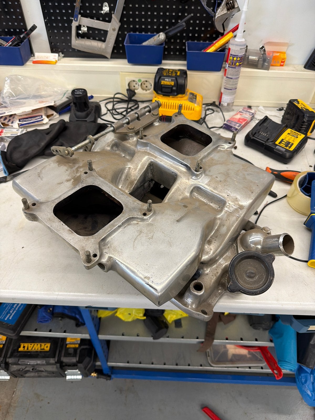 Vintage Weiand 7291 "Say Why-And" Crossram Intake SBC, Auto-onderdelen, Ophalen of Verzenden