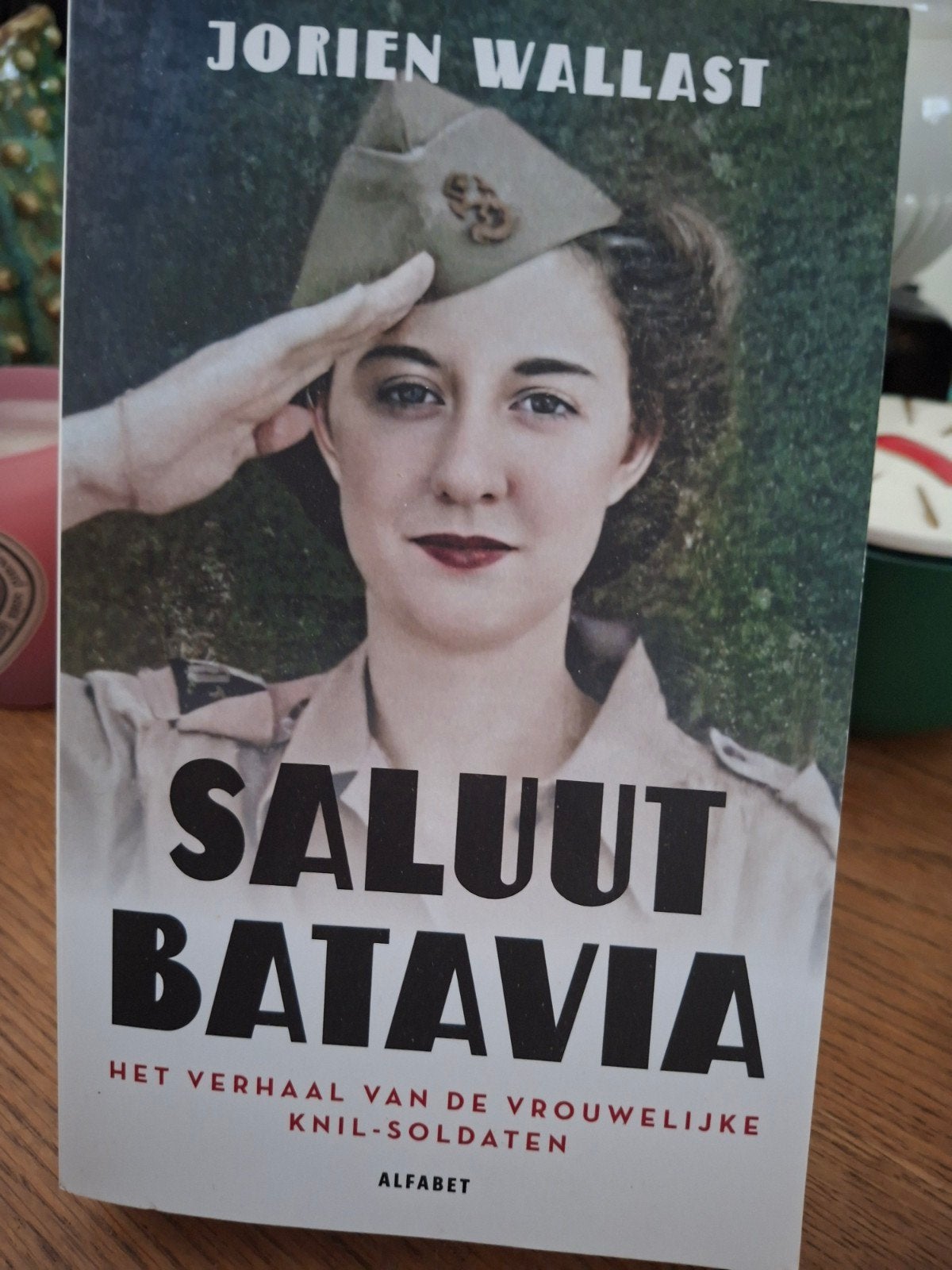 Jorien Wallast - Saluut Batavia, Verzenden, Zo goed als nieuw, Jorien Wallast