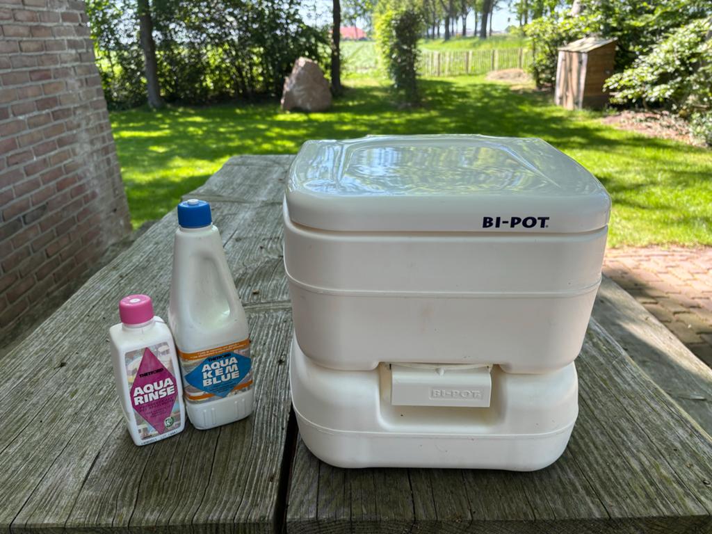 Bi-Pot Draagbaar Campingtoilet, Caravans en Kamperen, Ophalen of Verzenden, Nieuw
