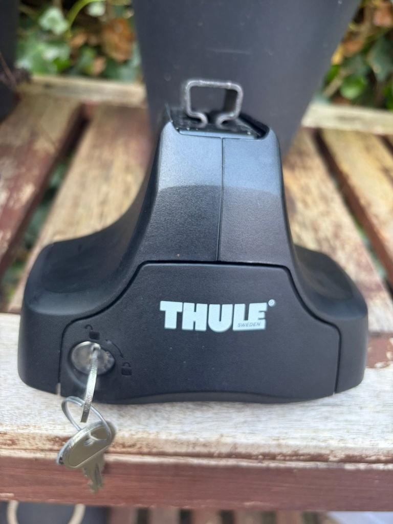 Voetstukken thule 754, Auto diversen, Dakdragers, Gebruikt, Ophalen