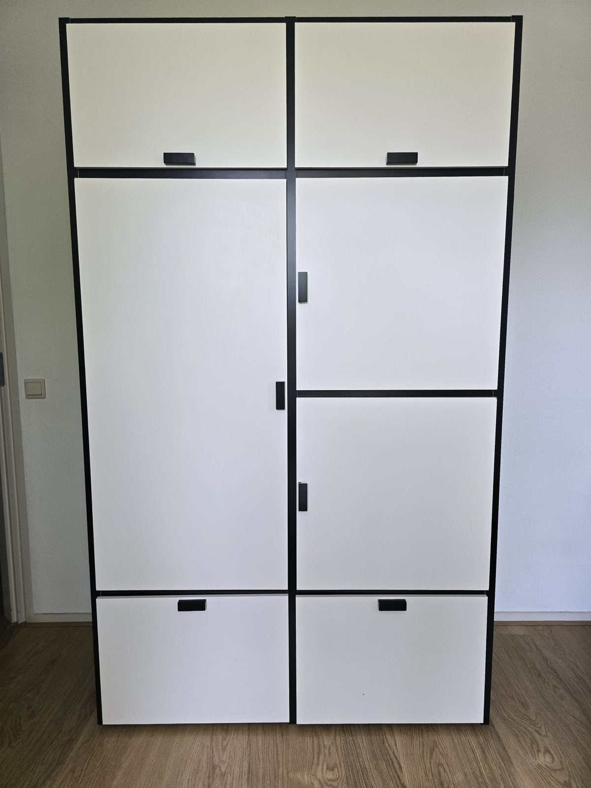 IKEA ODDA kledingkast zwart/wit, Huis en Inrichting, Kasten | Kledingkasten, Ophalen, Gebruikt, 200 cm of meer, 150 tot 200 cm