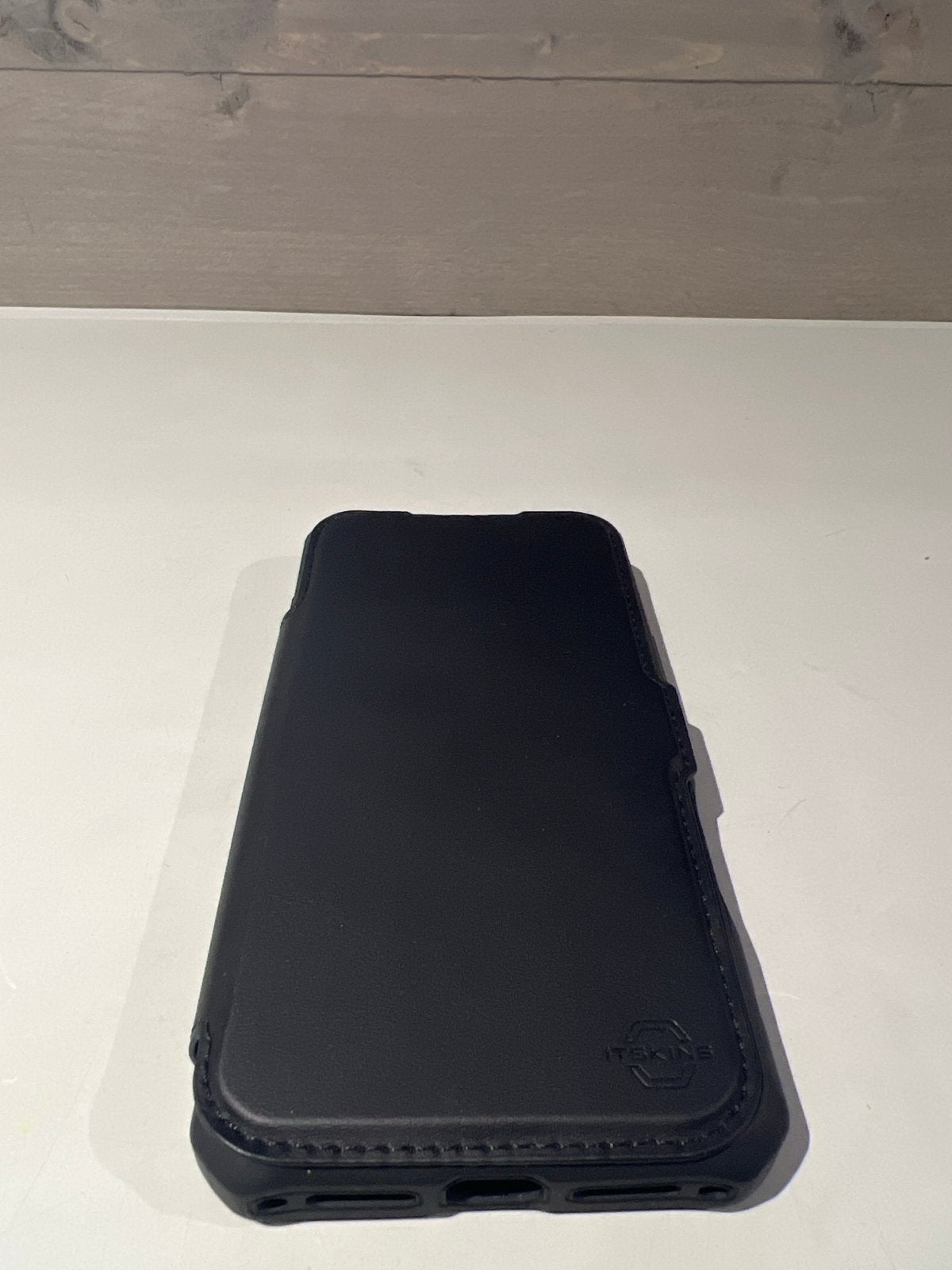 ITSkins Hybrid Mag Folio iPhone 17 Pro Max Hoesje Zwart, N, N, Nieuw, Ophalen of Verzenden