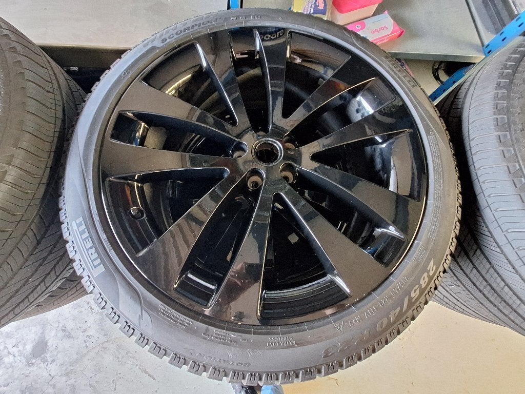 Range Rover wielenset met Pirelli Scorpion winter, Auto-onderdelen, Ophalen, Gebruikt, 285 mm, Banden en Velgen