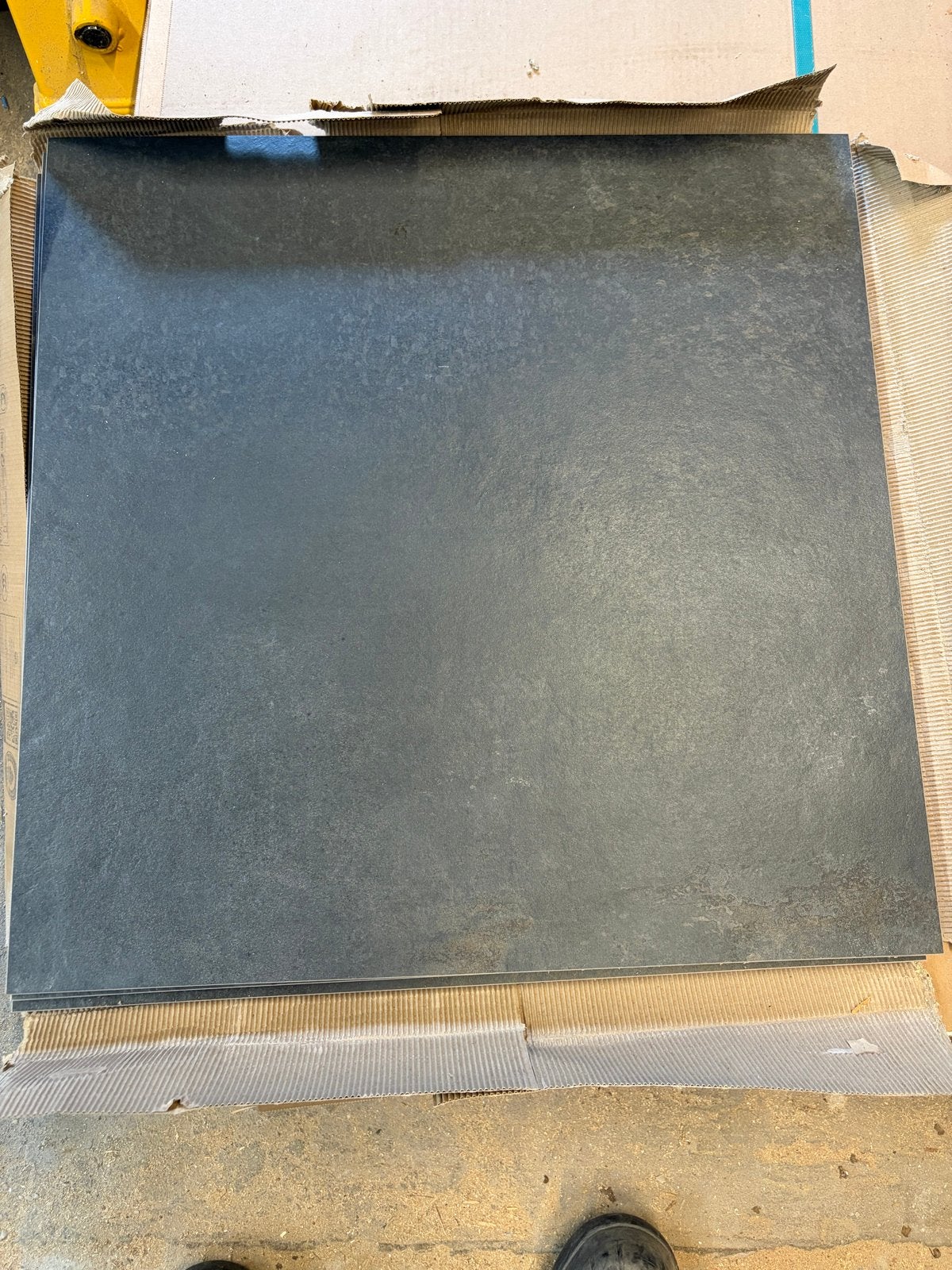 Zwarte keramische vloertegels 60x60 cm, 1.44 m², Ophalen, 60 cm of meer, Keramiek, Nieuw