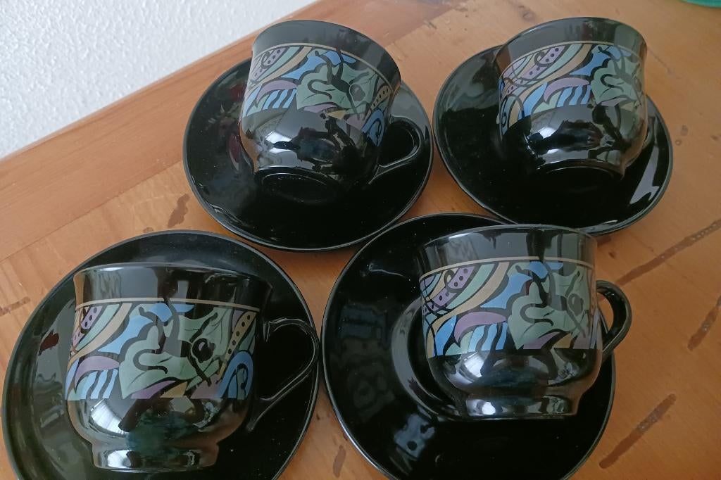 Kop en schotels Arcoroc Frankrijk, Huis en Inrichting, Keuken | Servies, Ophalen of Verzenden, Overige stijlen, Kop(pen) en/of Schotel(s)