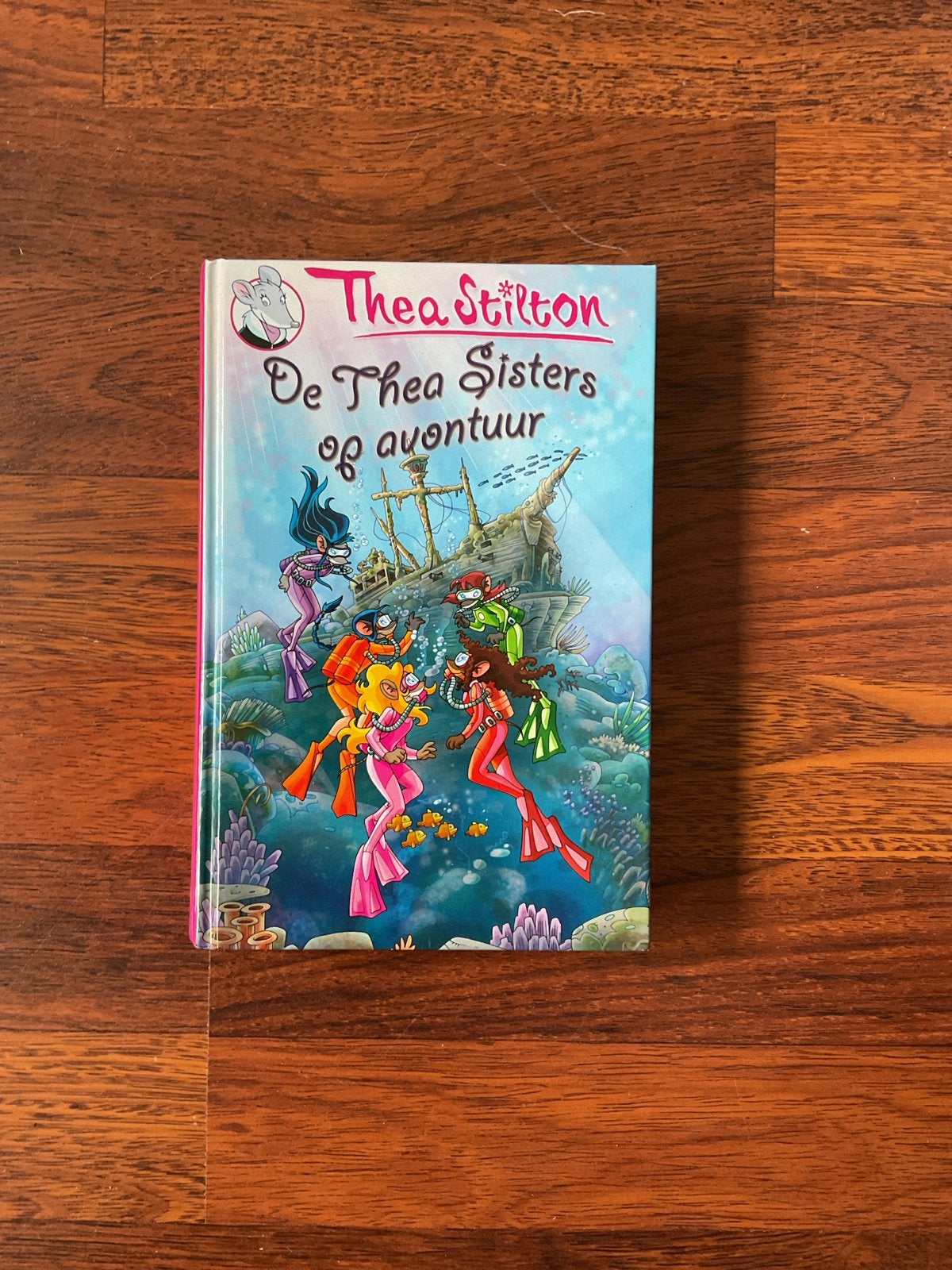 Thea Stilton - De Thea Sisters op avontuur, Ophalen of Verzenden, Zo goed als nieuw