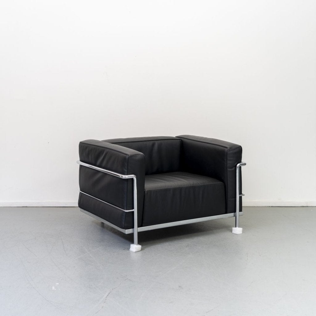 Cassina Le Corbusier LC3 Fauteuil Zwart Leer