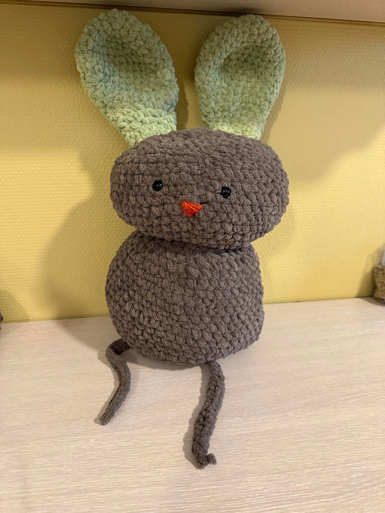 Zelfgehaakt knuffel konijn - Uniek en handgemaakt, Ophalen of Verzenden, Nieuw, Konijn