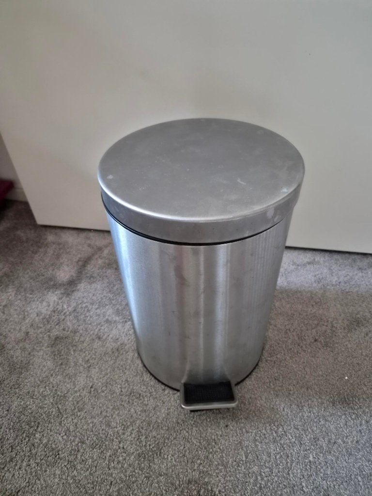 20 liter grijze prullenbak, Gebruikt, Met pedaal, Ophalen of Verzenden, Metaal