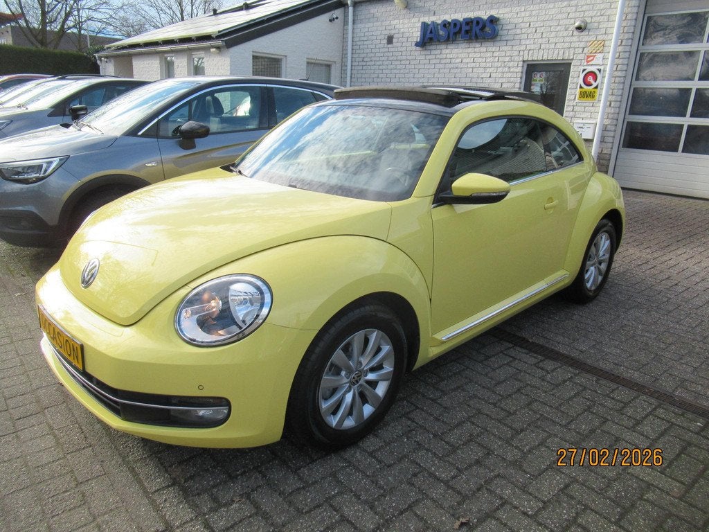 Volkswagen Beetle 1.2 TSI Design BlueMotion panoramadak, Auto's, Voorwielaandrijving, Euro 5, Stof, Gebruikt