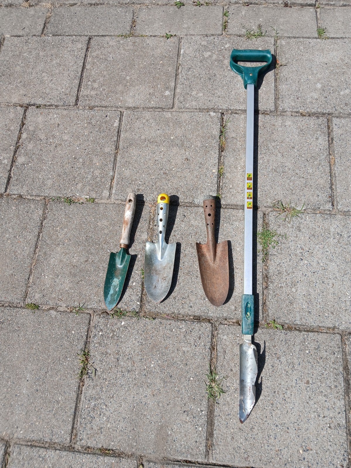 Diverse tuingereedschap set - Schoppen en onkruidsteker, Tuin en Terras, Hand-tuingereedschap, Ophalen of Verzenden, Gebruikt