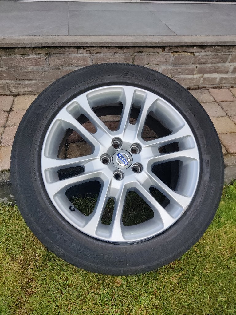 Volvo lichtmetalen velgen & Banden 235/50 R18 Continental, Ophalen