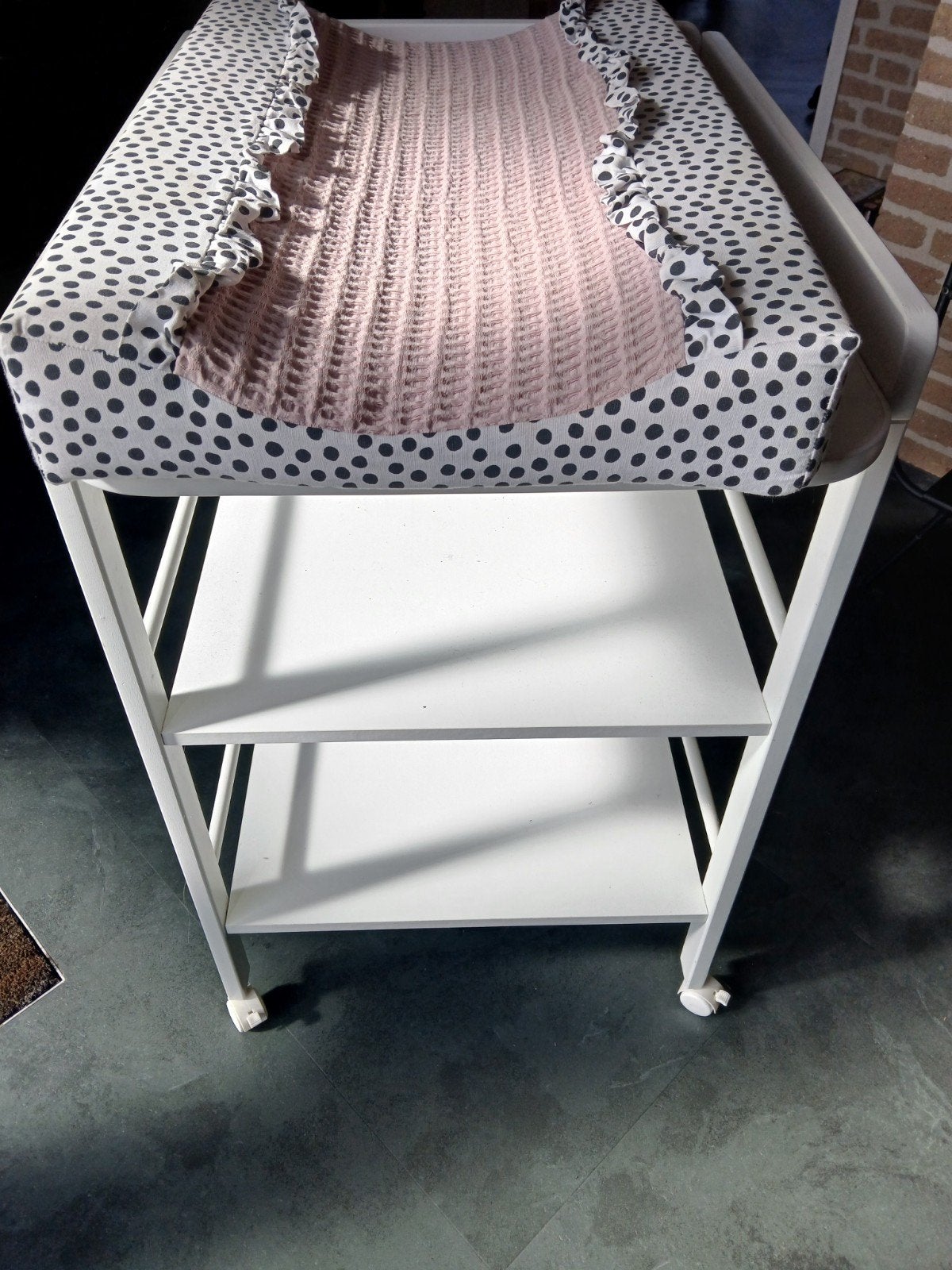 Geuther verrijdbare verschoontafel - Wit met opbergruimte, Ophalen, Gebruikt, 50 tot 70 cm, 75 tot 100 cm