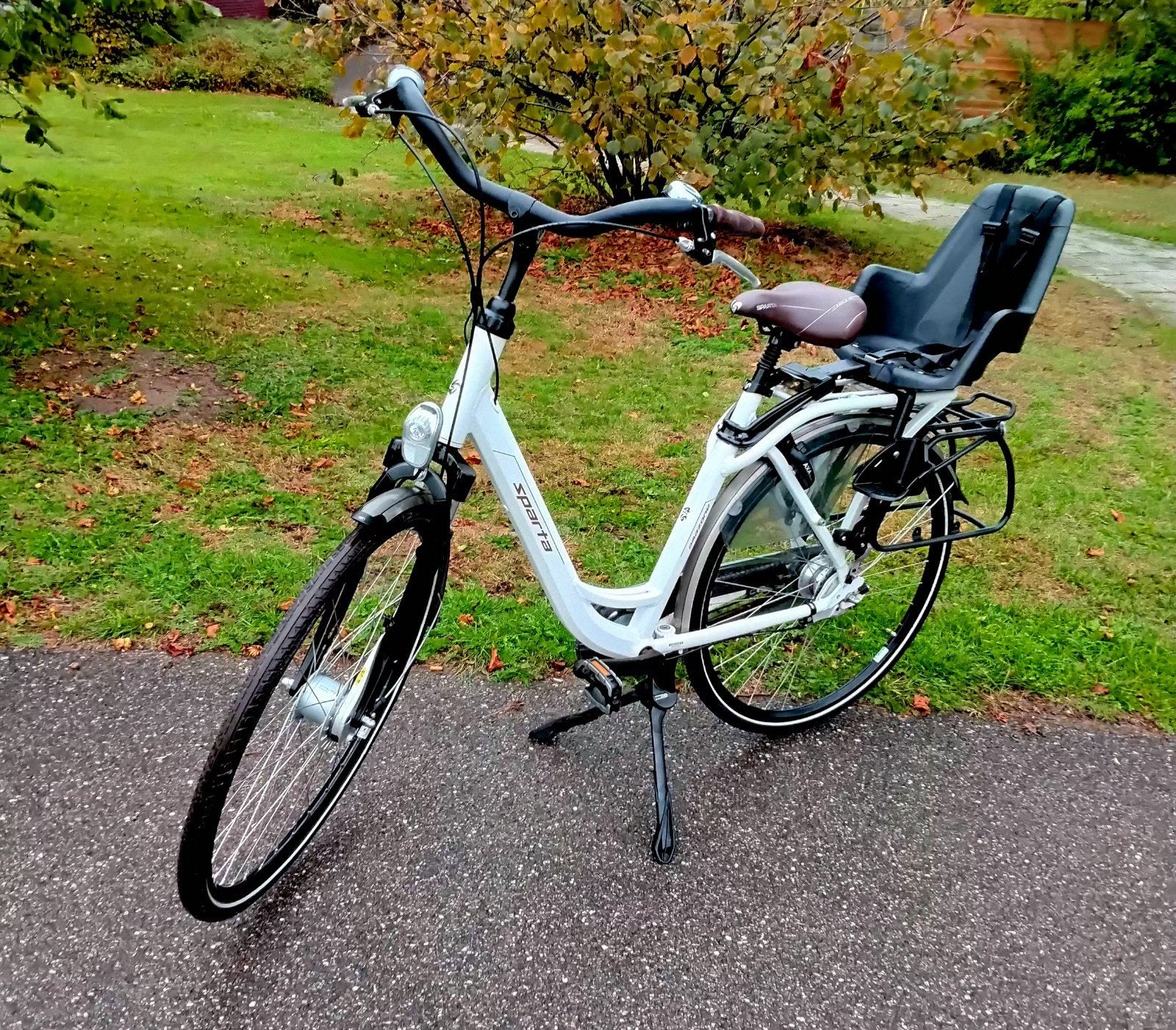 Netjes Sparta Amazone Moederfiets 28-inch 7-versnellingen, Ophalen, Sparta, 53 tot 56 cm, Zo goed als nieuw
