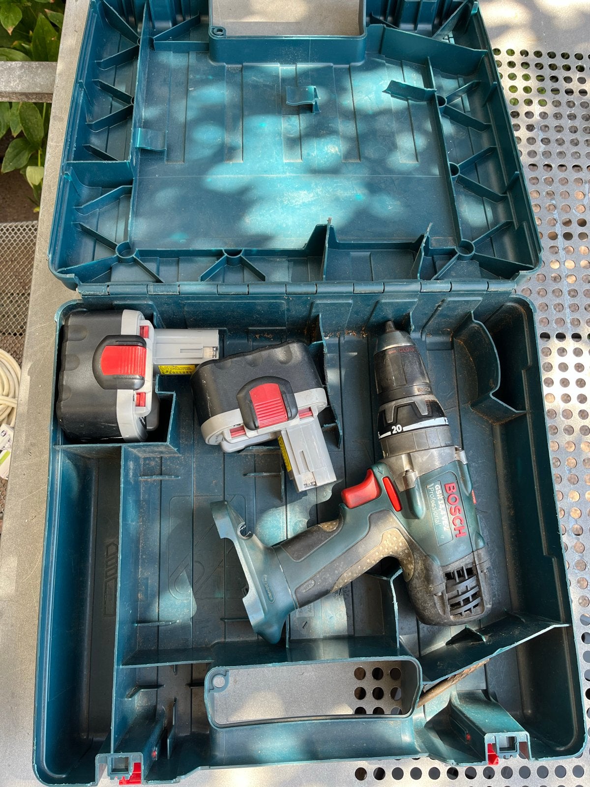 Bosch GSR 14,4 VE-2 Professional Accu Boormachine, Gebruikt, Variabele snelheid, Ophalen of Verzenden, Boor- en Schroefmachine