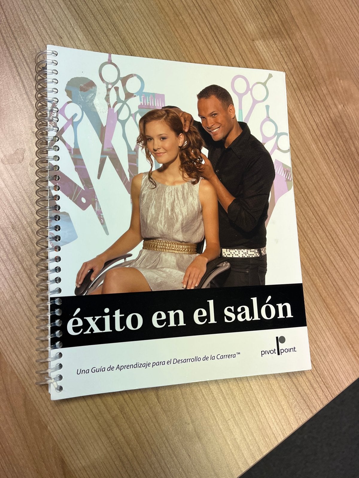 Éxito en el Salón - Pivot Point (Spaans), Boeken, Onbekend, Ophalen of Verzenden, Zo goed als nieuw, Beta
