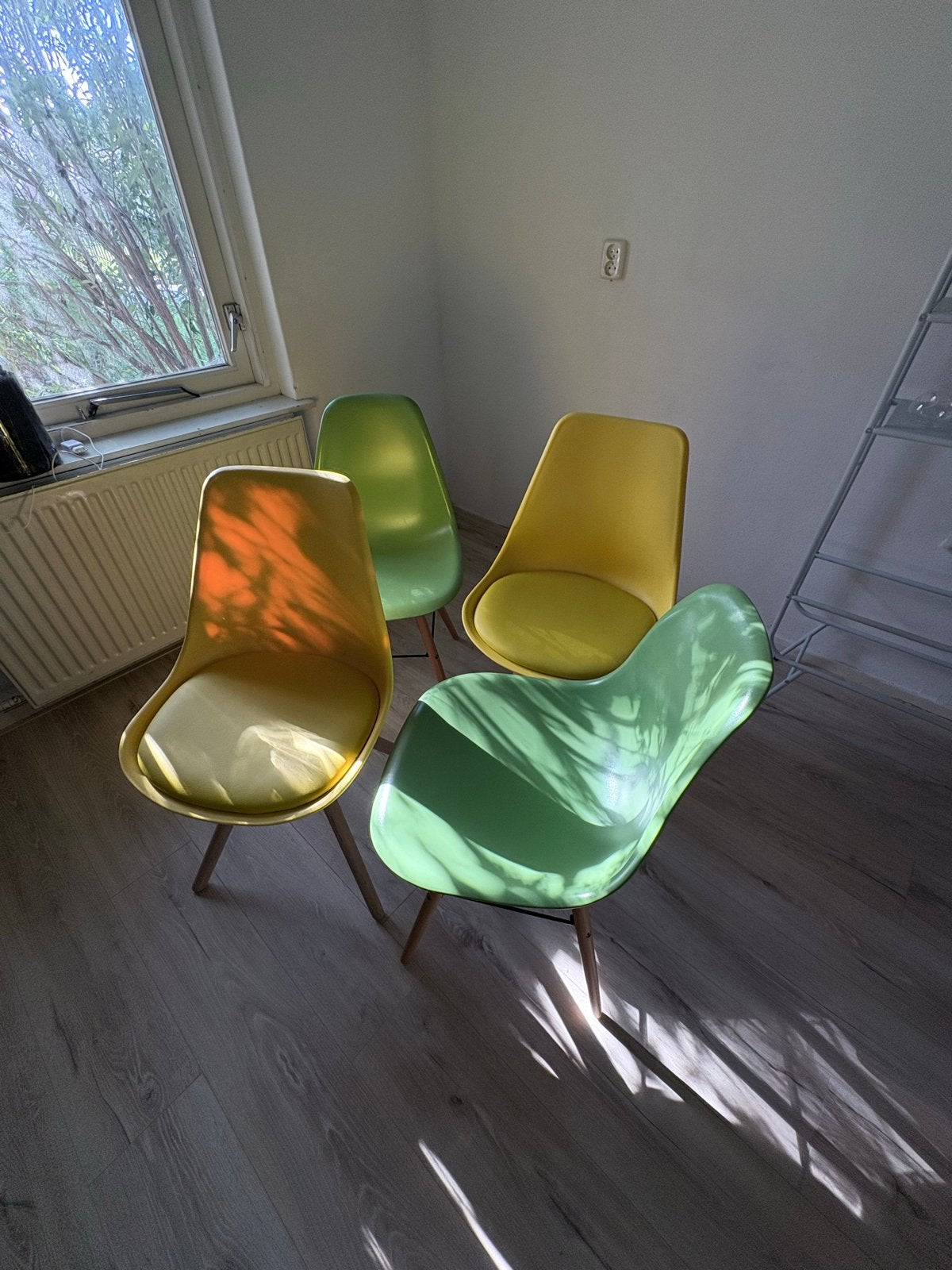 Set van 4 Eetkamerstoelen - Geel en Groen, Huis en Inrichting, Ophalen, Gebruikt, Overige kleuren, Vier