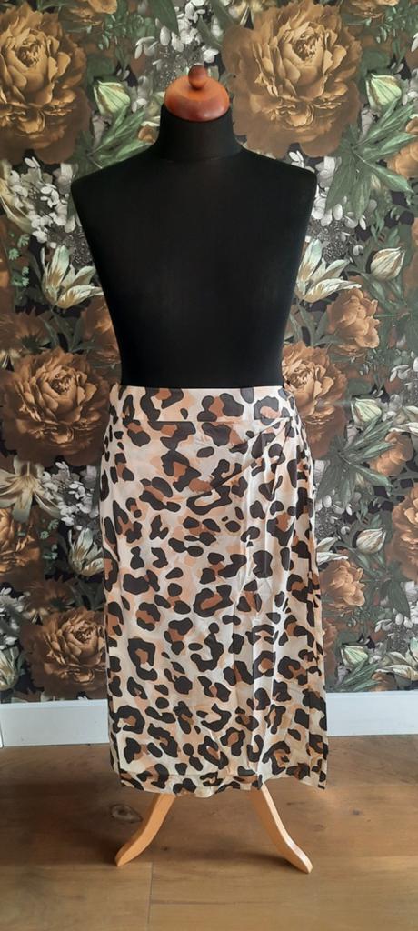 Wikkel rok panterprint maat 52 en 54 nieuw, Kleding | Dames, Rokken, Bruin, Maat 46/48 (XL) of groter, Nieuw, Ophalen of Verzenden
