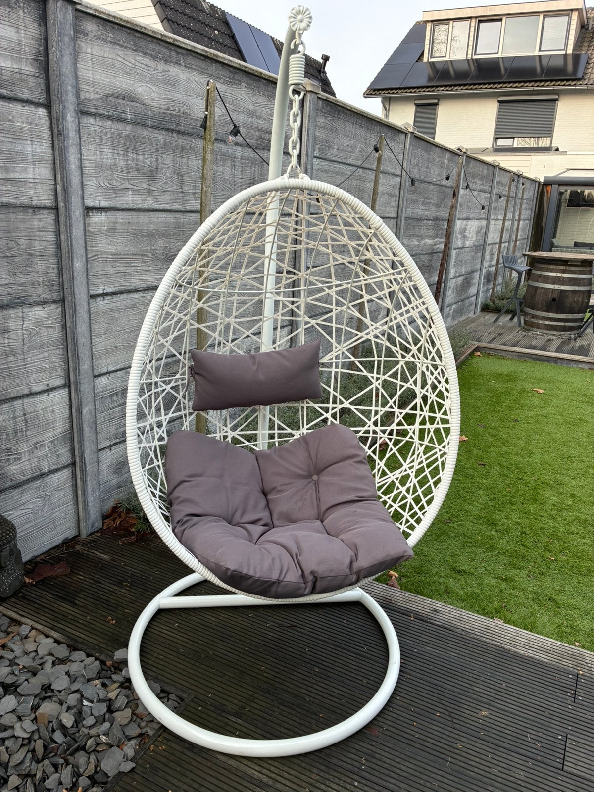 2 stuks Witte hangstoel type egg, Tuin en Terras, Tuinstoelen, Ophalen, Zo goed als nieuw, Kunststof