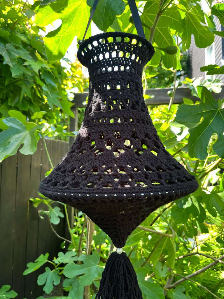 Gehaakte lampion van zwarte acryl - 30/15 cm, Ophalen of Verzenden, Nieuw, Zwart, Textiel