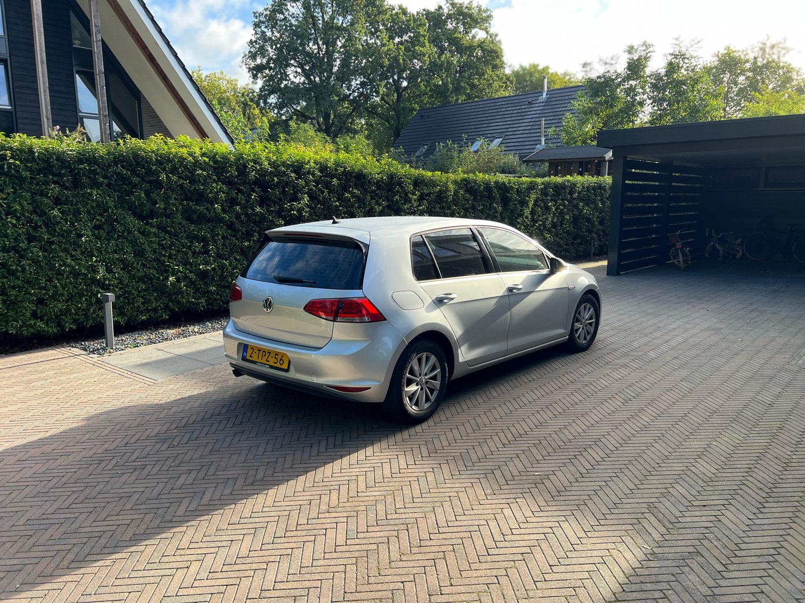 Volkswagen Golf 1.6 TDI 81KW 5D Blue Motion 2014 Grijs, Auto's, Voorwielaandrijving, 4 cilinders, Origineel Nederlands, Stationwagon