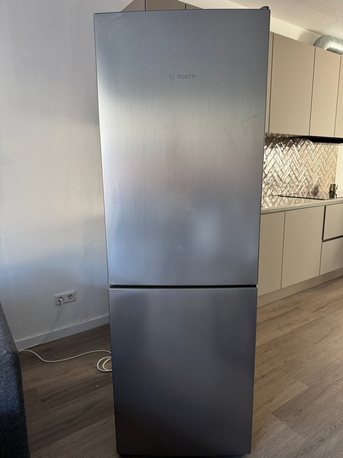 Te koop: Bosch Koel-vriescombinatie - goed onderhouden, Gebruikt, 200 liter of meer, 60 cm of meer, Met aparte vriezer