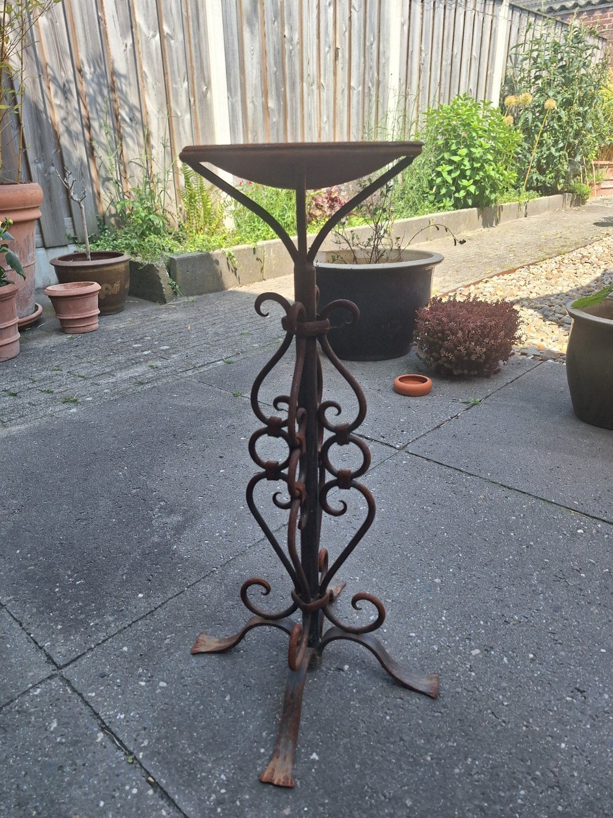 Decoratieve kandelaar van metaal, Ophalen