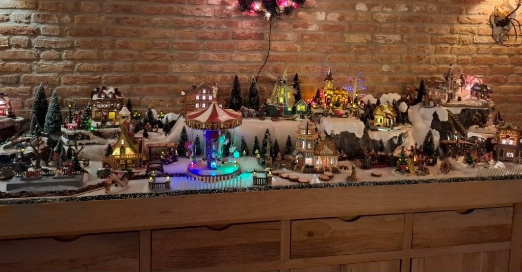 kerstdorp 240 x 60 cm, Ophalen, Gebruikt