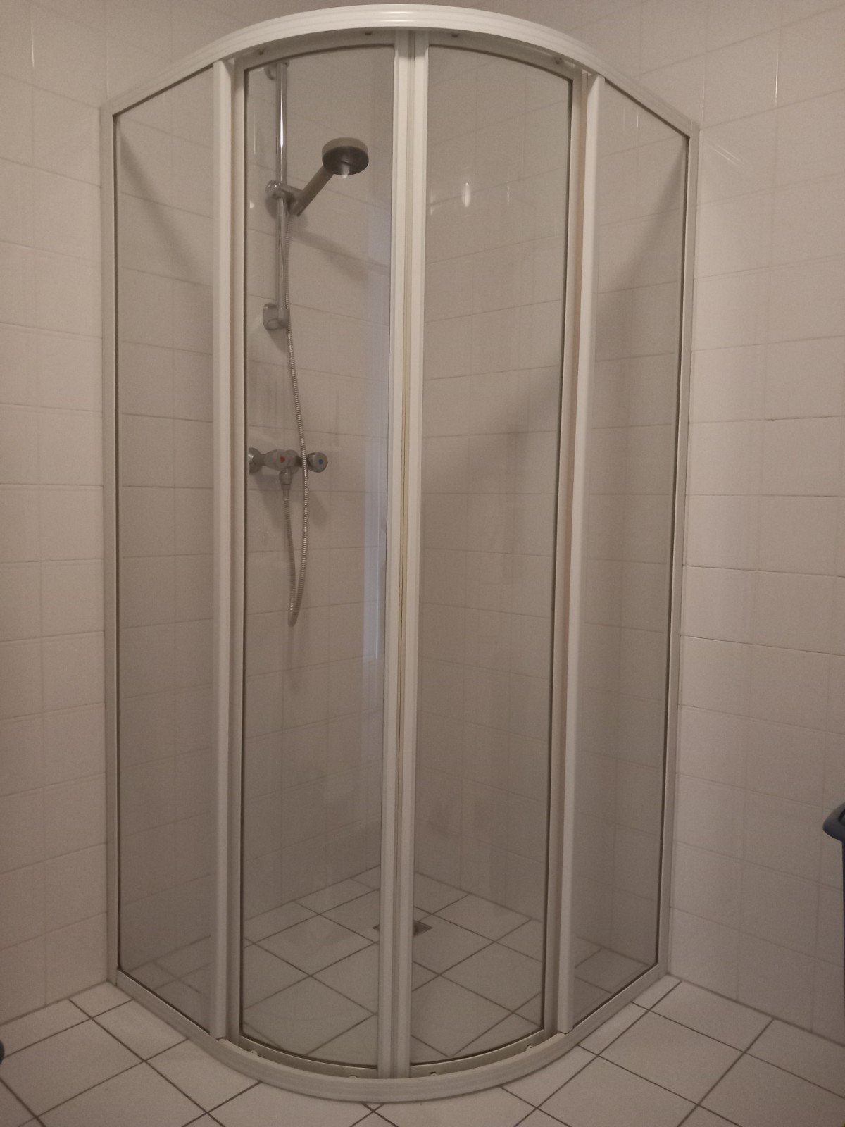 Kwartronde douchecabine, Ophalen, Gebruikt