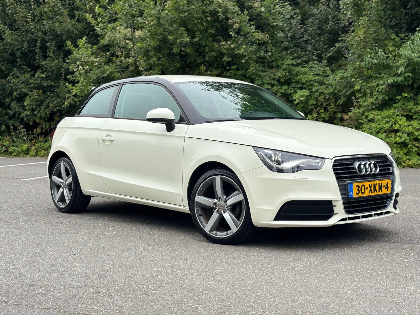 Audi A1 1.2 Tfsi 2012 met nieuwe APK en distributie ketting, Auto's, Audi, Voorwielaandrijving, A1, 4 cilinders, 4 stoelen
