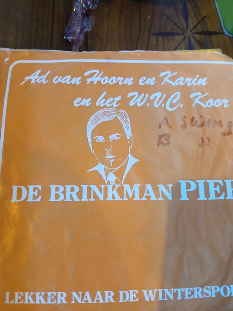 Ad van hoorn lekker naar de wintersport, Ophalen of Verzenden, Zo goed als nieuw, Overige formaten, Levenslied of Smartlap