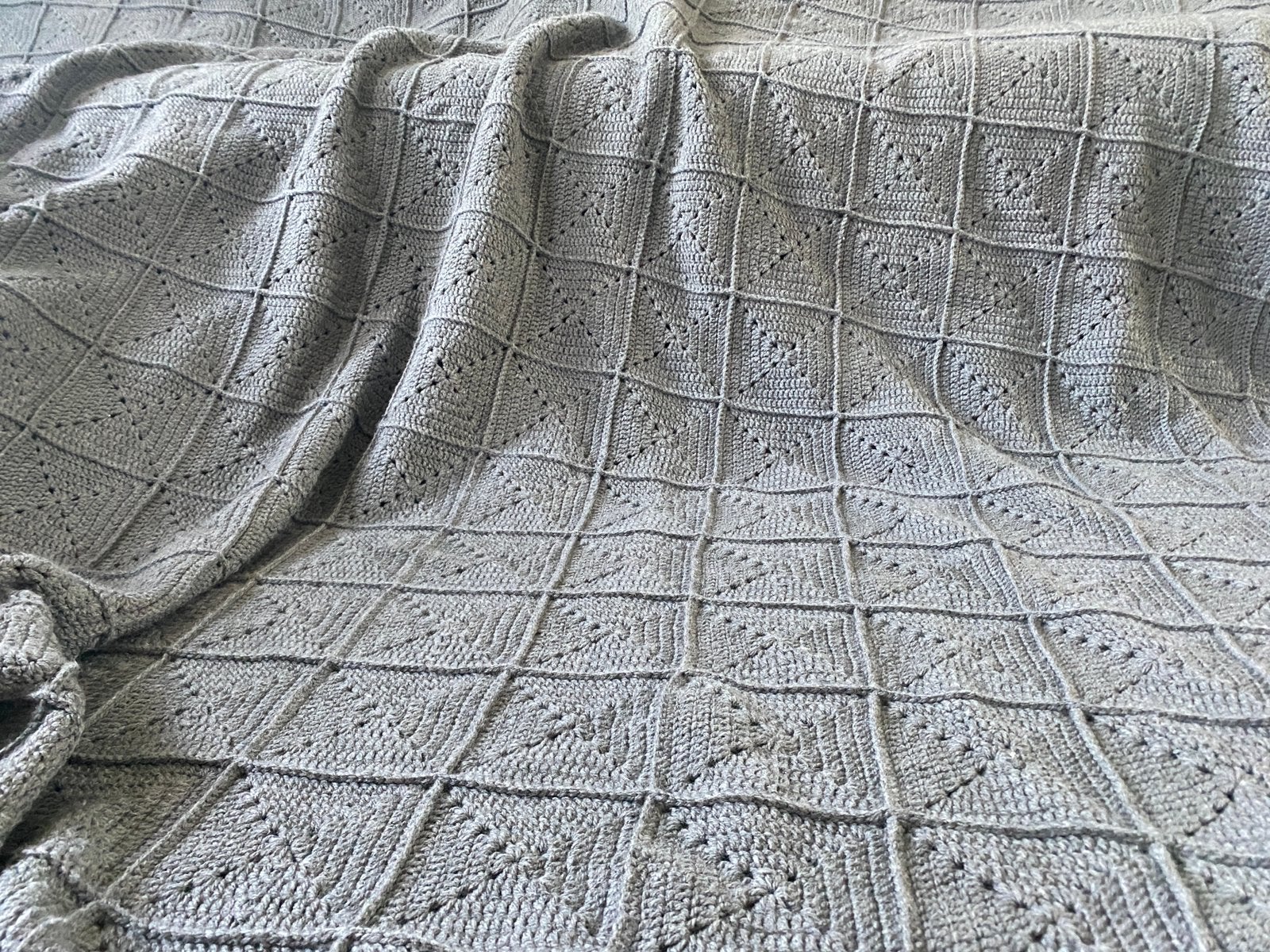 Gehaakt plaid/ sprei/ woondeken 270x270, Ophalen of Verzenden, Zo goed als nieuw