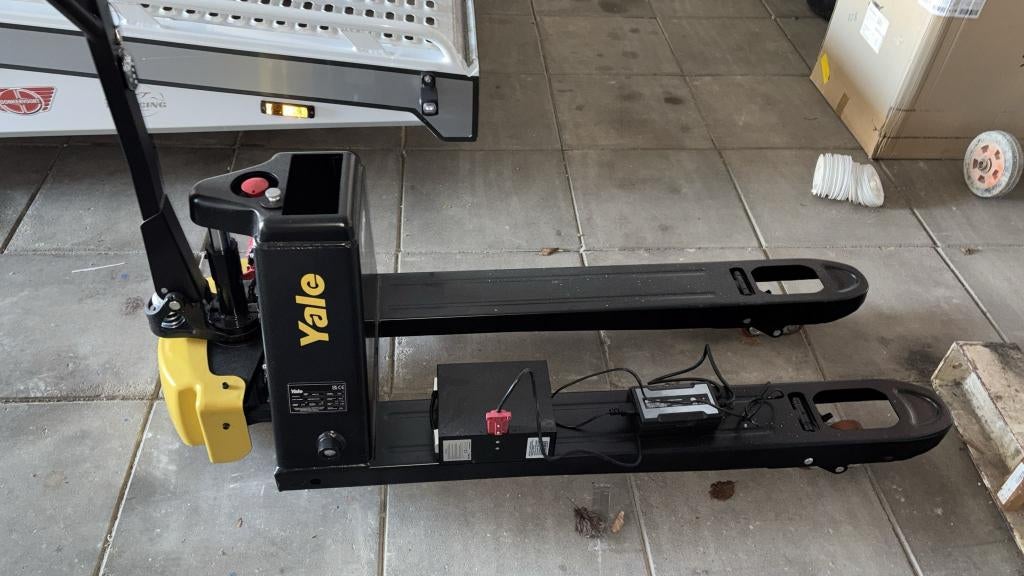 Elektrische palletwagen Yale, Ophalen, Nieuw