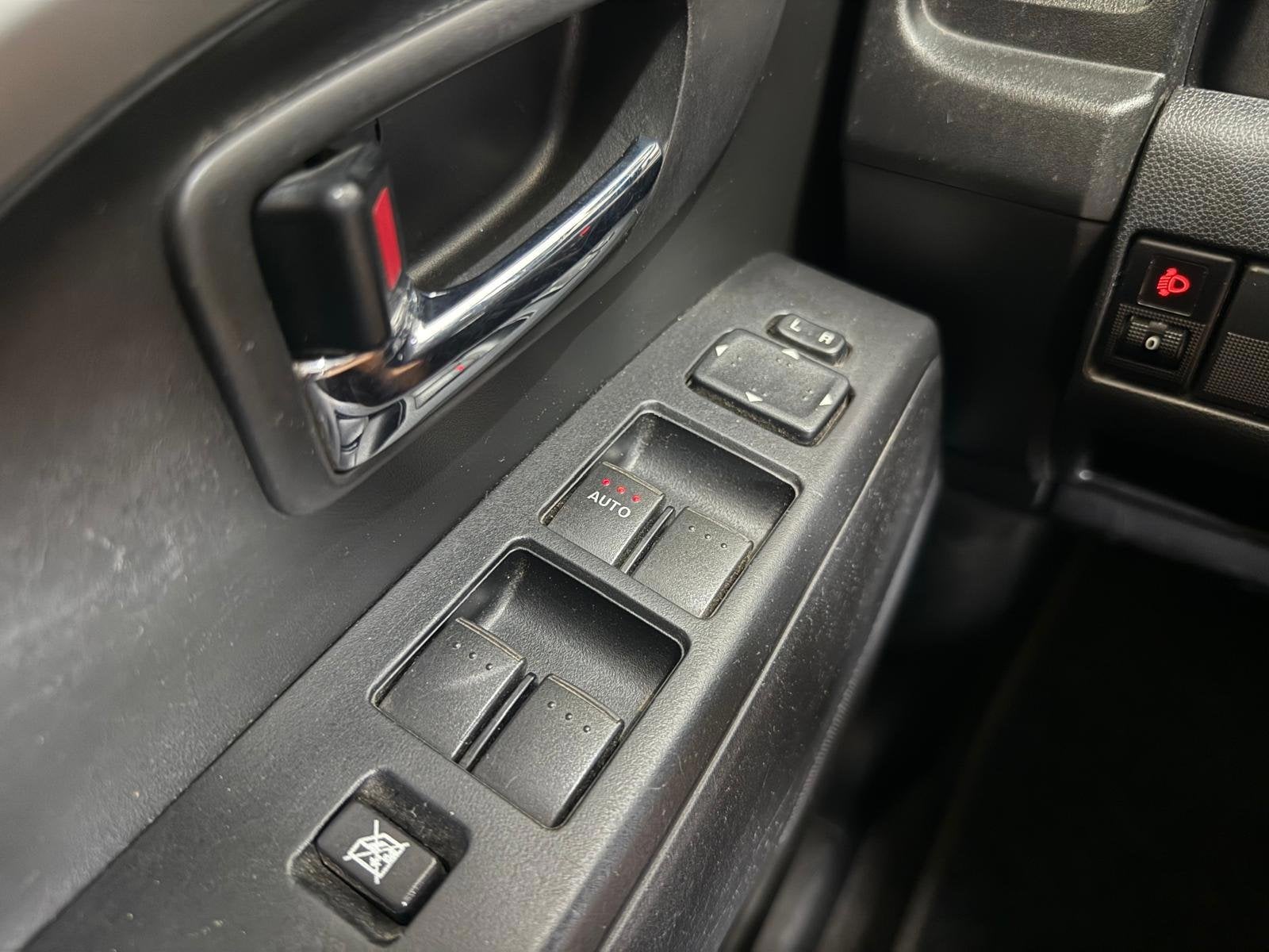 Foto 16 van Mazda 5 1.8 TS+ | Nieuw APK | Airco | Trekhaak | NAP