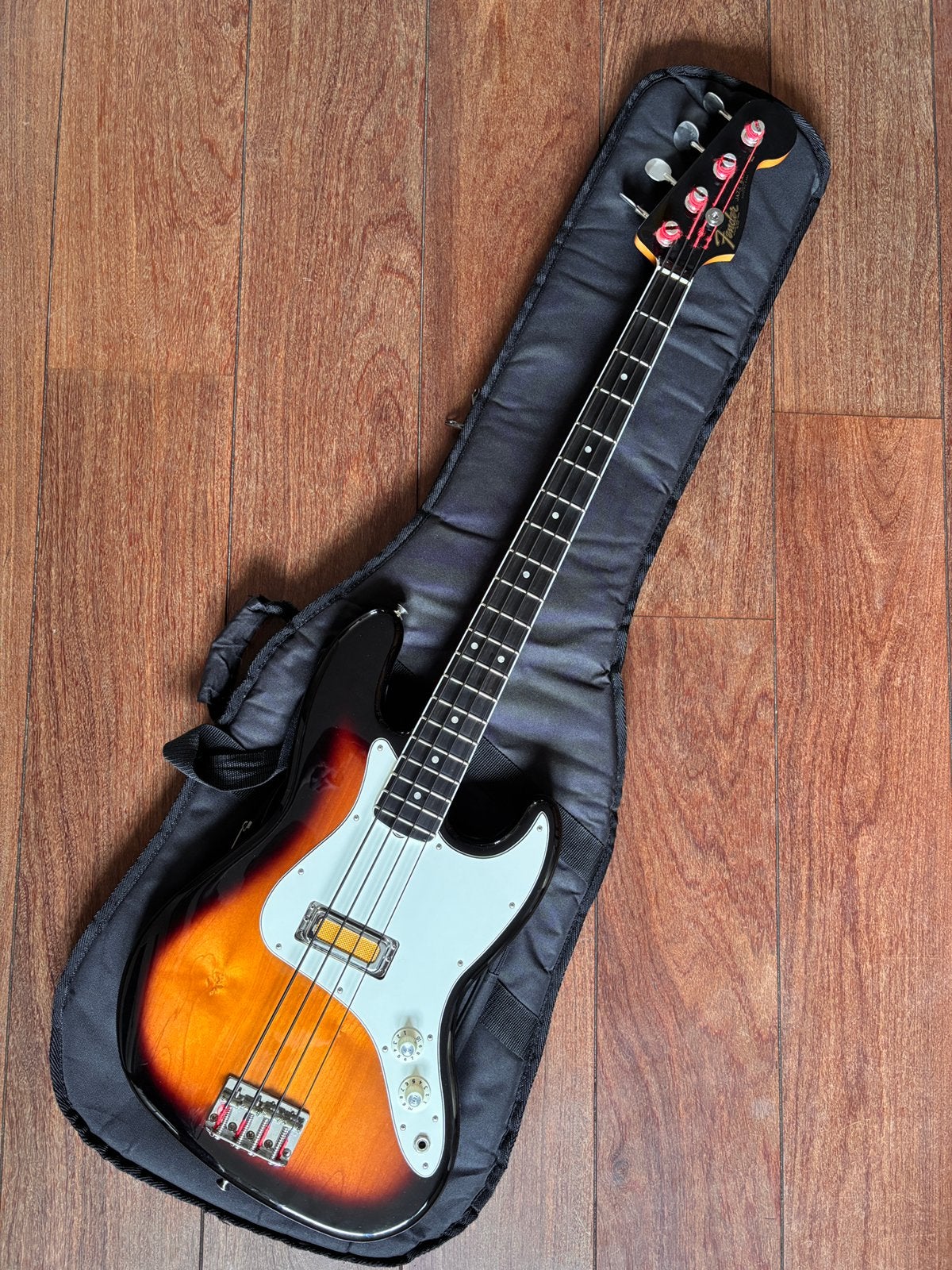 Fender Gold Foil Jazz Bass 2-Color Sunburst, Ophalen, Zo goed als nieuw, Elektrisch, 5-snarig
