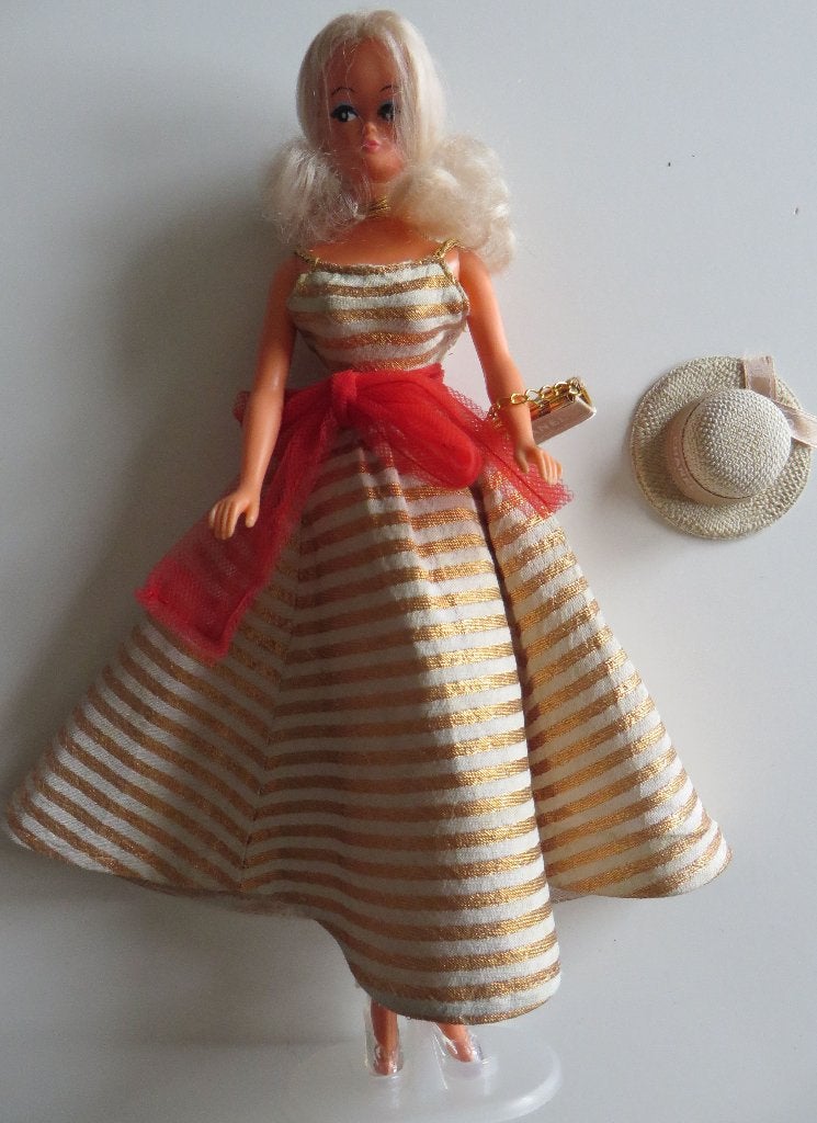 Barbie pop Petra von Plast met jurk van Holliday Ice, Ophalen, Gebruikt, Pop