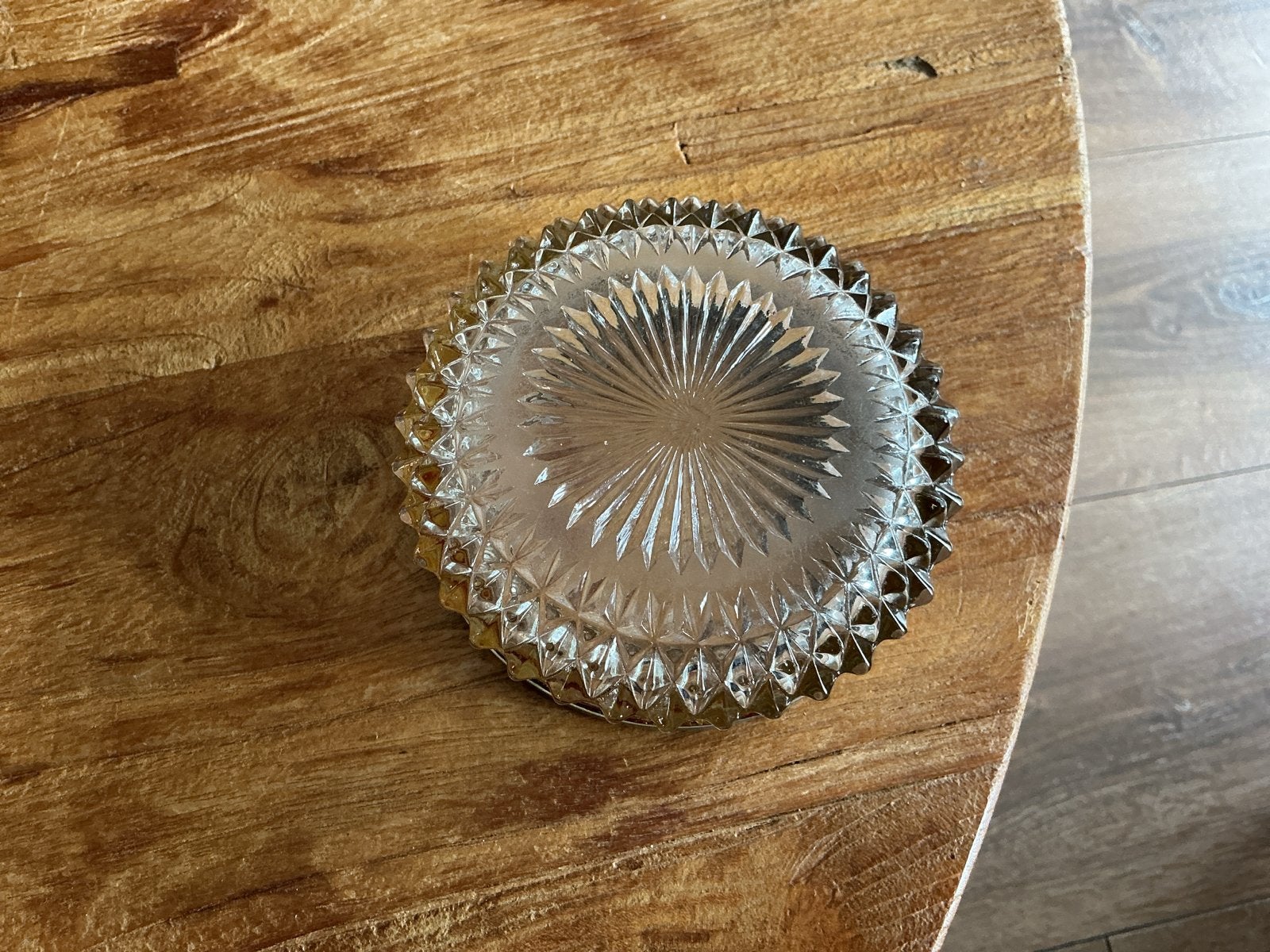 Vintage glazen asbak met metalen rand, Ophalen of Verzenden