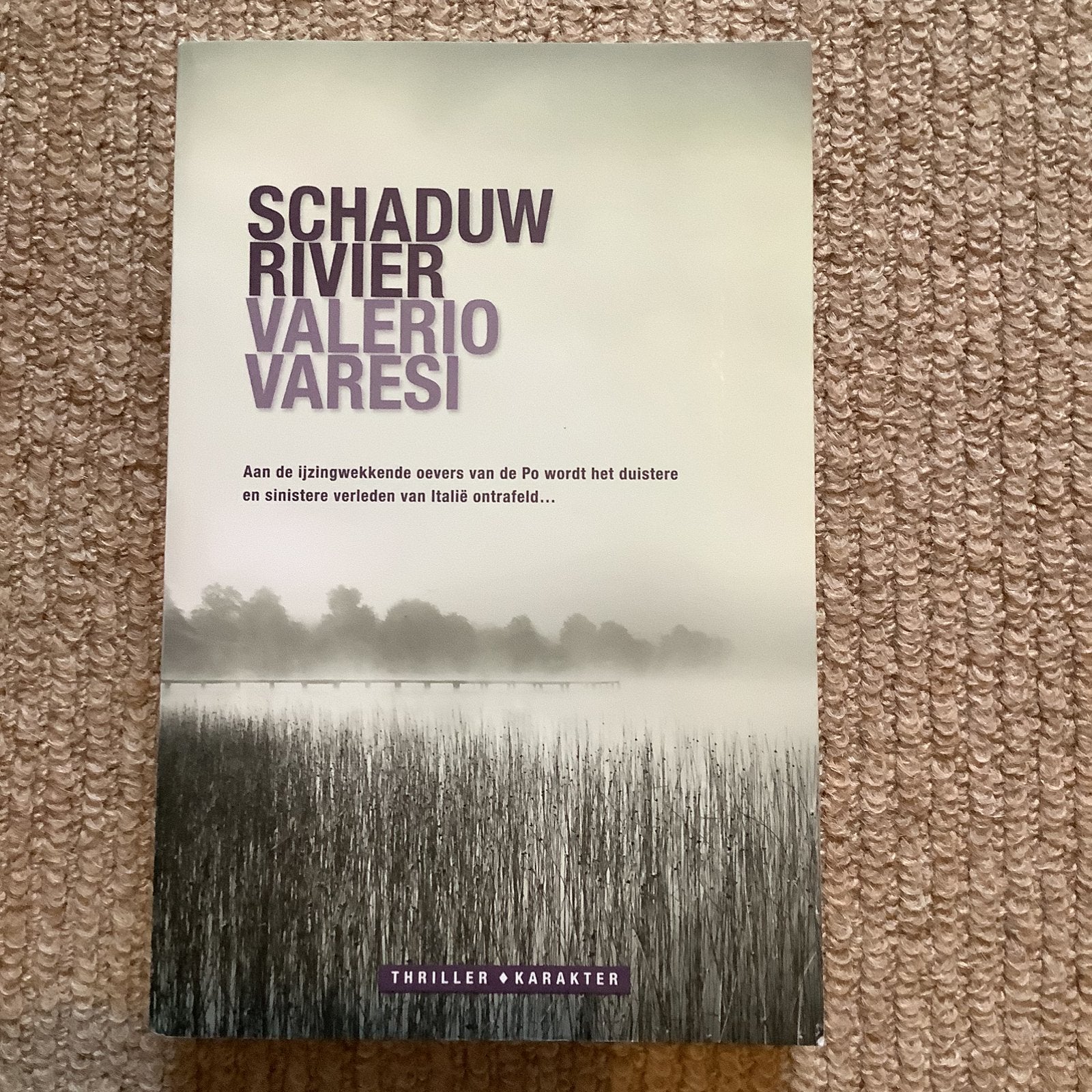 Schaduwrivier, Ophalen of Verzenden, Zo goed als nieuw