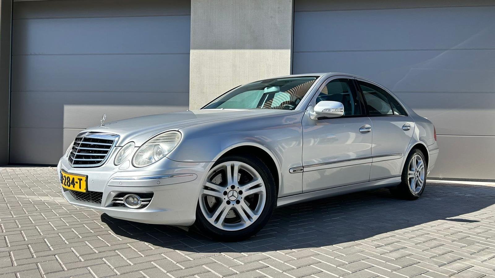 Mercedes E350 Sedan AUT 2007 Grijs avangarde, Auto's, Automaat, Achterwielaandrijving, Zwart, Automatische klimaatregeling