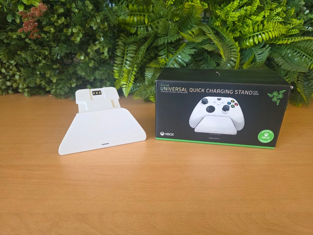 Razer Universal Quick Charging Stand Xbox + Doos, Xbox Series S, Ophalen of Verzenden, Zo goed als nieuw, Voeding of Kabel