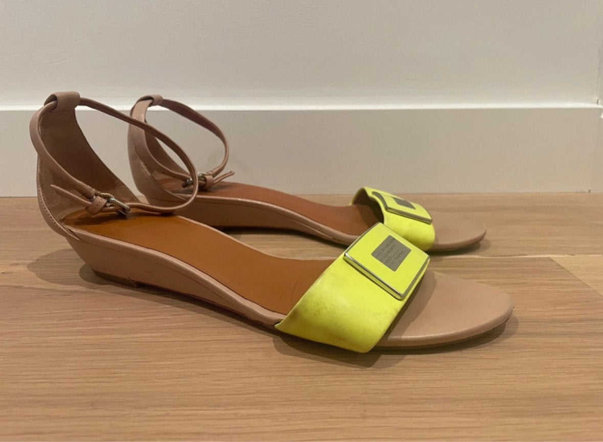 Marc by Marc Jacobs sandalen neon geel maat 40, Ophalen of Verzenden, Gedragen, Geel, Sandalen of Muiltjes