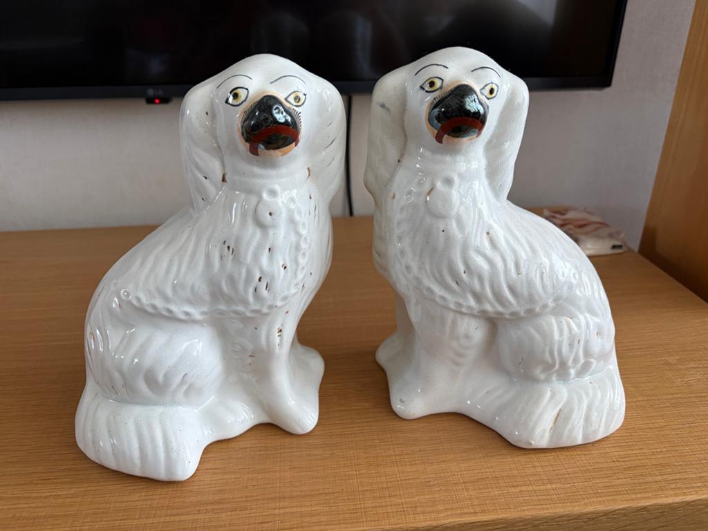 Vintage Staffordshire Honden Beeldjes - Set van 2, Verzamelen, Beelden en Beeldjes, Verzenden, Gebruikt, Overige typen