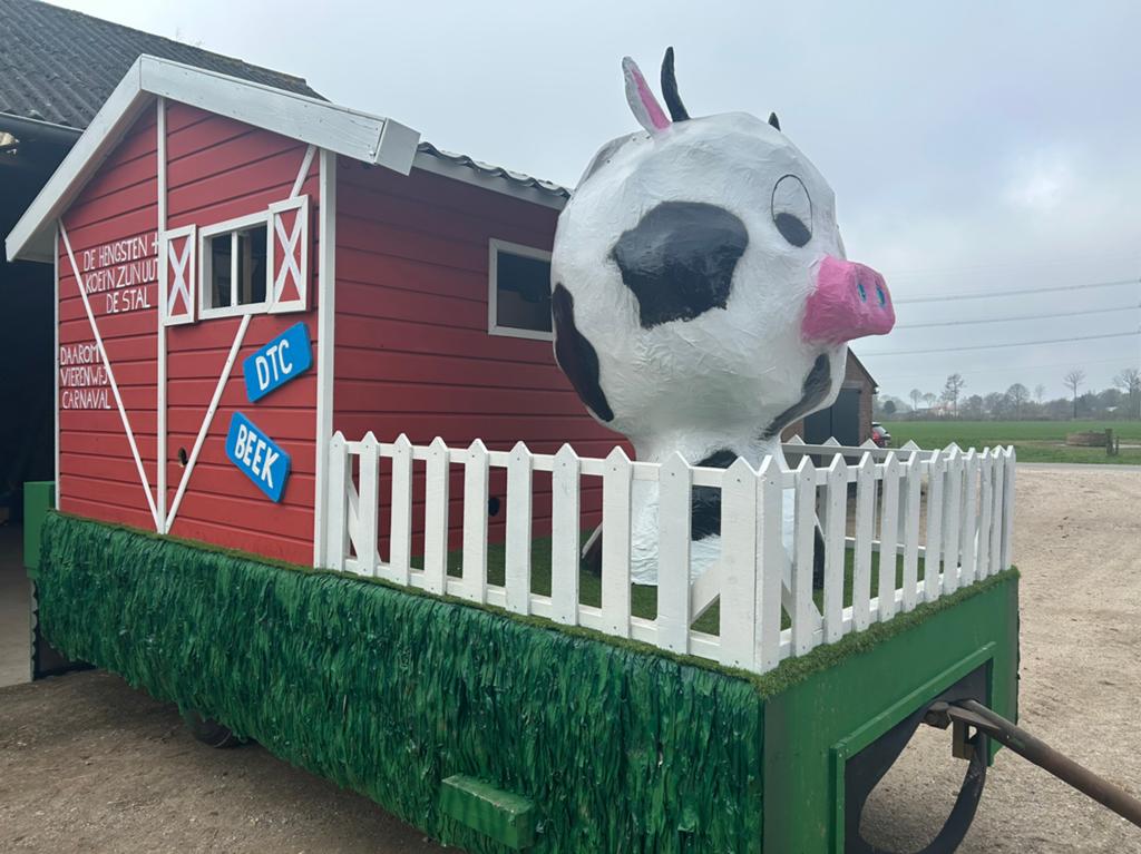 Carnavalswagen Boerderij, Hobby en Vrije tijd, Feestartikelen, Gebruikt, Carnaval, Ophalen